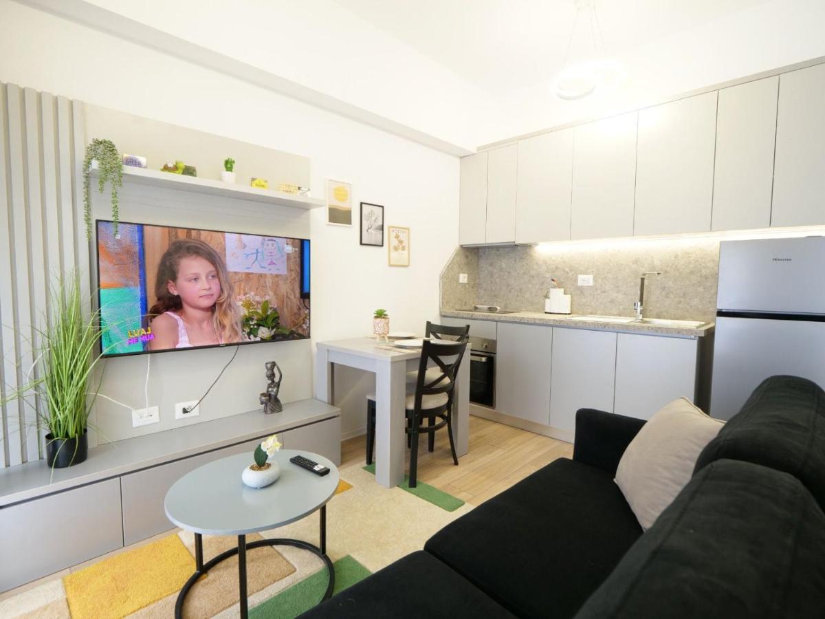 טיראנה Comfy Studio At 'Mangalem21 Complex' Parking-Wifi-Ac-View מראה חיצוני תמונה