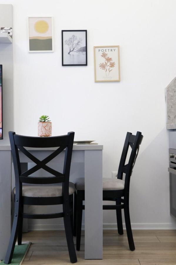 טיראנה Comfy Studio At 'Mangalem21 Complex' Parking-Wifi-Ac-View מראה חיצוני תמונה