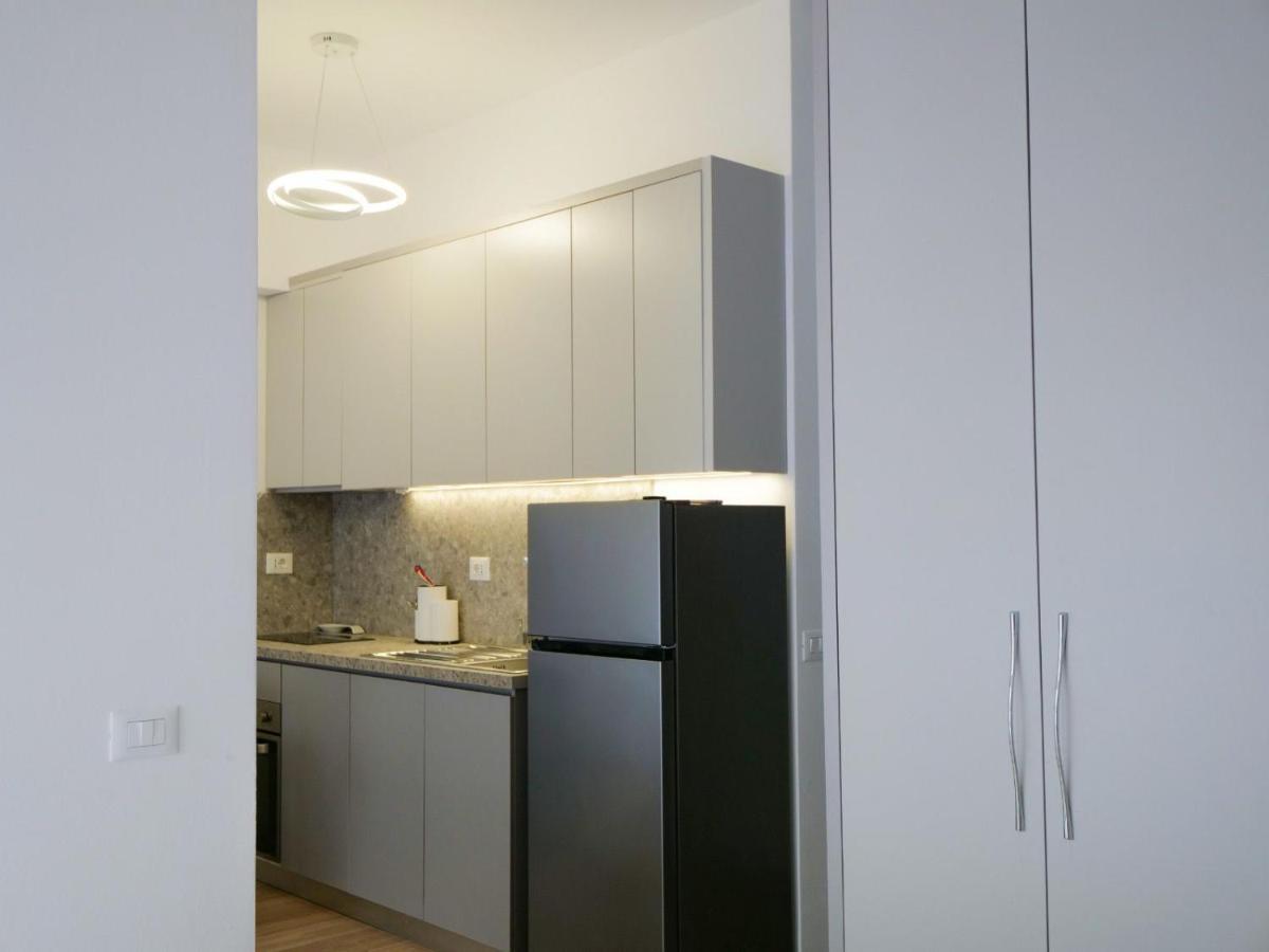 טיראנה Comfy Studio At 'Mangalem21 Complex' Parking-Wifi-Ac-View מראה חיצוני תמונה