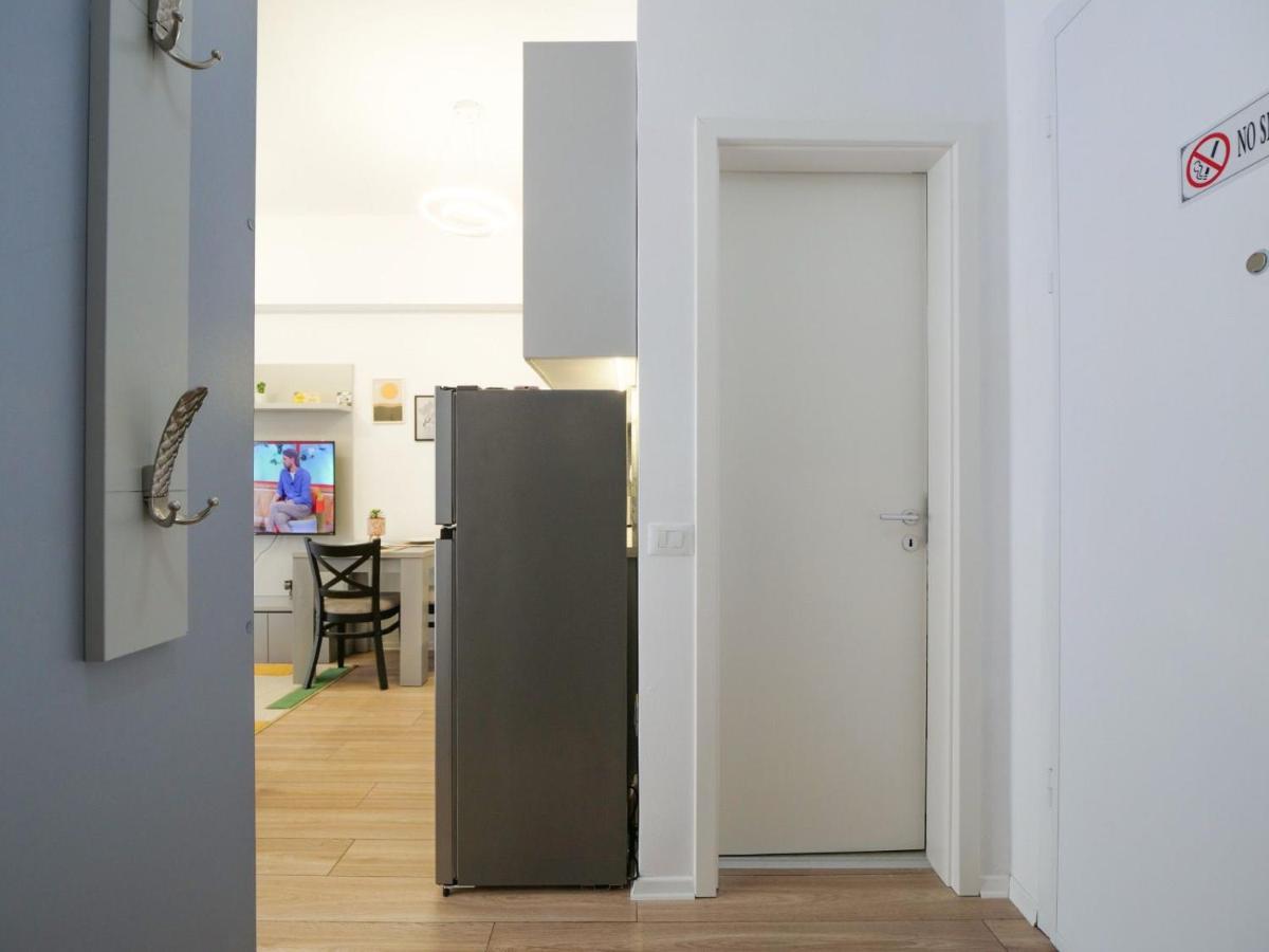 טיראנה Comfy Studio At 'Mangalem21 Complex' Parking-Wifi-Ac-View מראה חיצוני תמונה